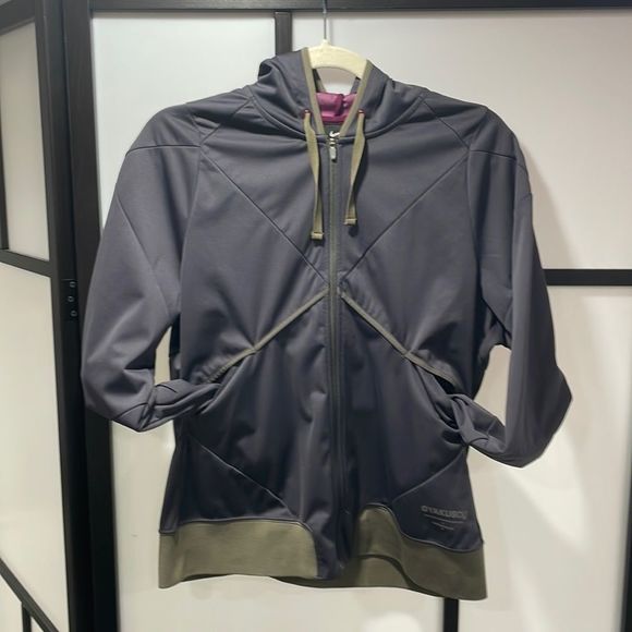 NIKExGYAKUSOU NWOT Women’s XL fits as a Large Running Zip Hoodie| Plum Purple - Picture 5 of 12